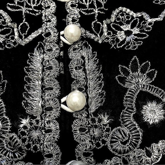 Kohinoor Pakistani Dress Silver Thread Embroidery Pearl Button Black/White Print - Picture 3 of 7